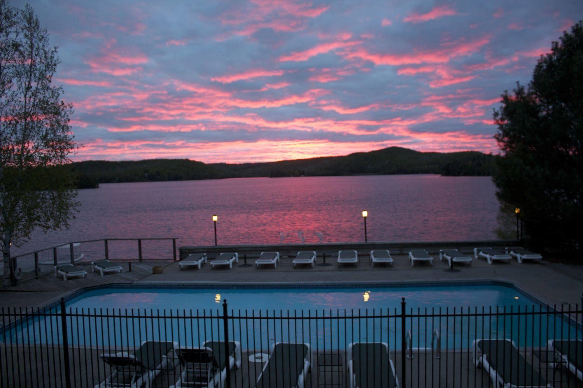 Sir Sam'S Inn & Spa (Adults Only) Haliburton Exterior photo
